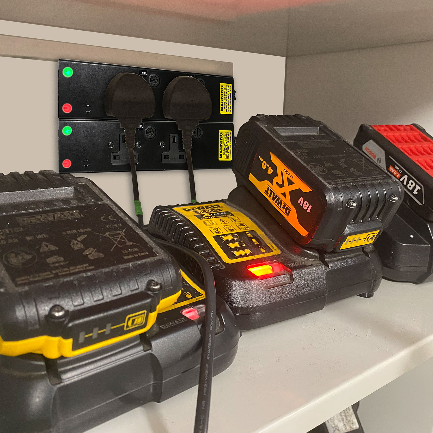 BS0440-battery-safe.jpg
